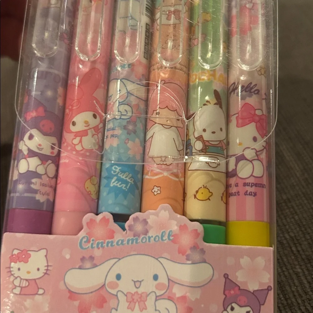 Hello Kitty Cinnamoroll Pens 6pack NWT